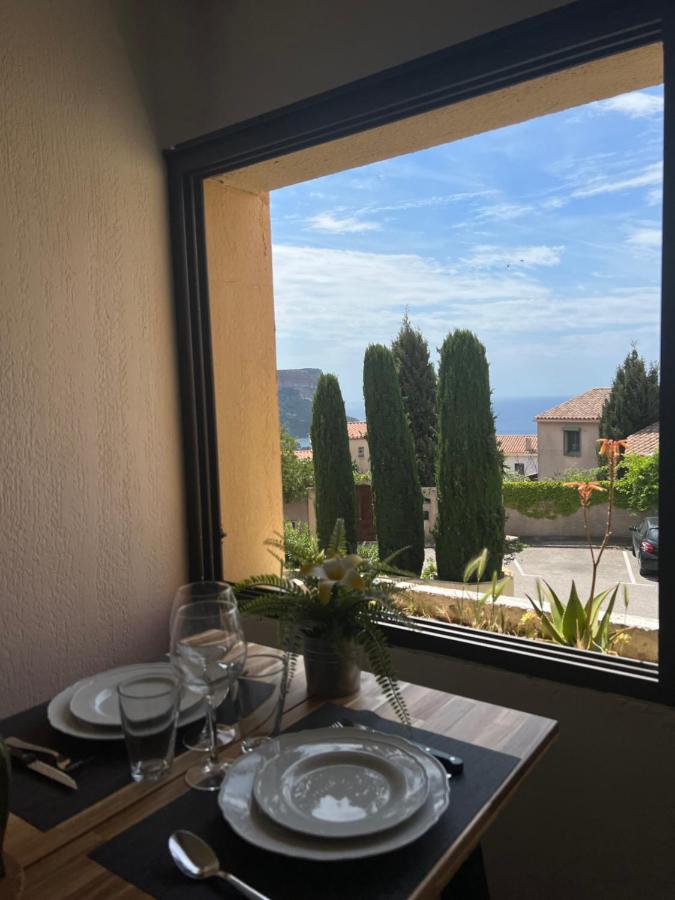 Appartement Confortable, Petite Vue Mer Et Piscine Cassis Luaran gambar